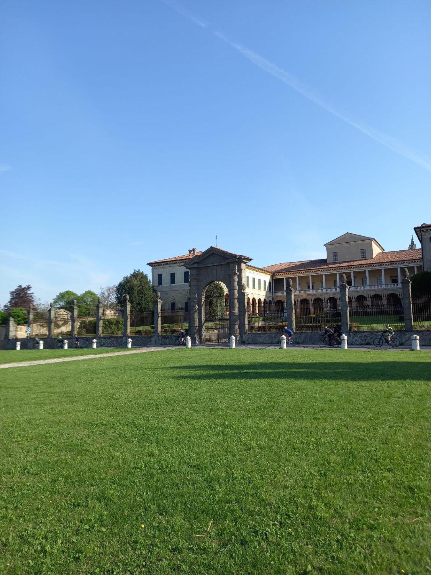 Апартаменти La Corte Del Bona - Vicino Alle Cantine E A Circa 15 Minuti Dal Lago Di Iseo - Ербуско Екстер'єр фото